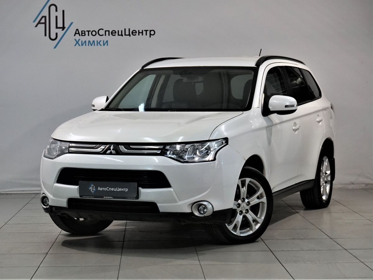 Outlander Instyle 2.0 CVT 4WD (146 л.с.)