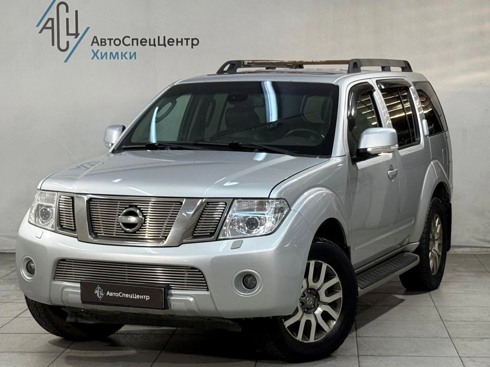 Pathfinder LE 2.5d AT 4WD (190 л.с.)