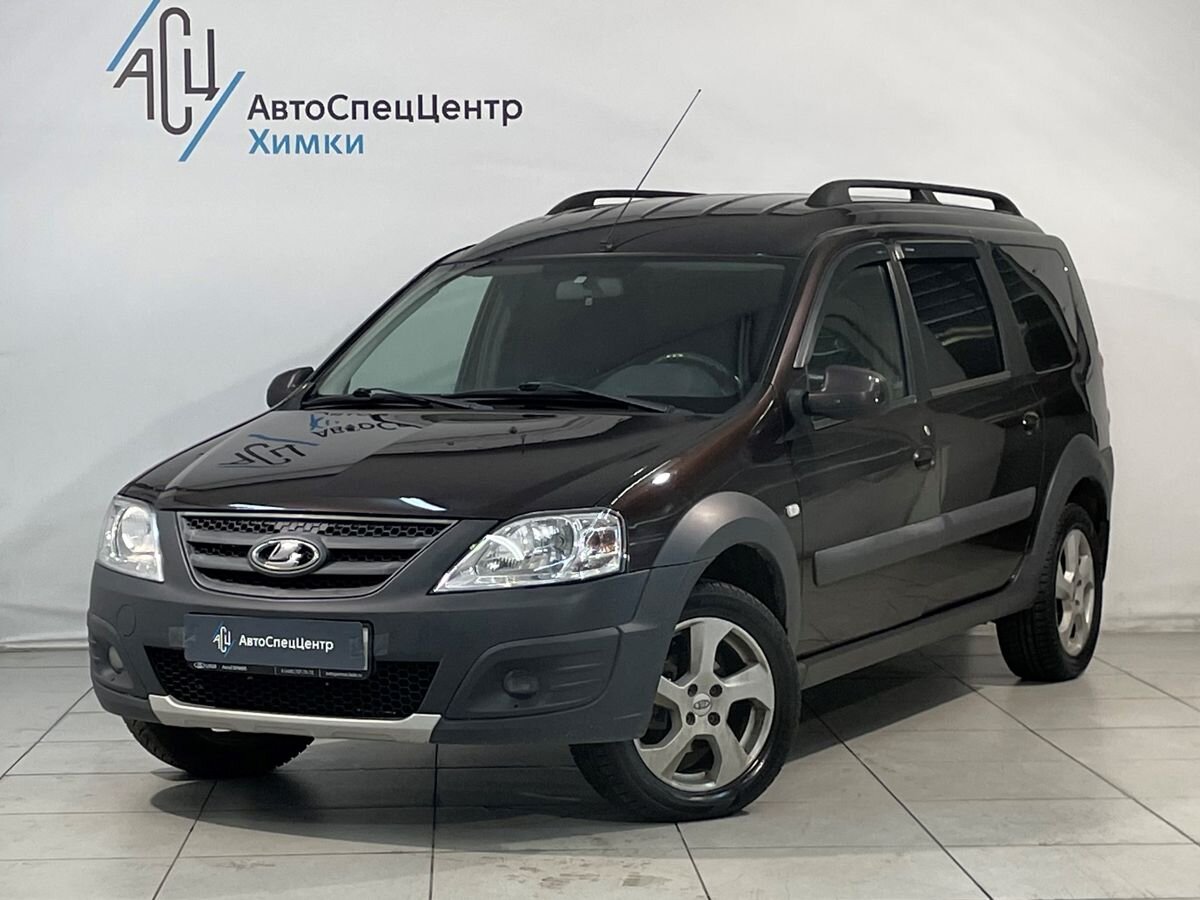 Largus Luxe 1.6 MT (5 мест) (106 л.с.)