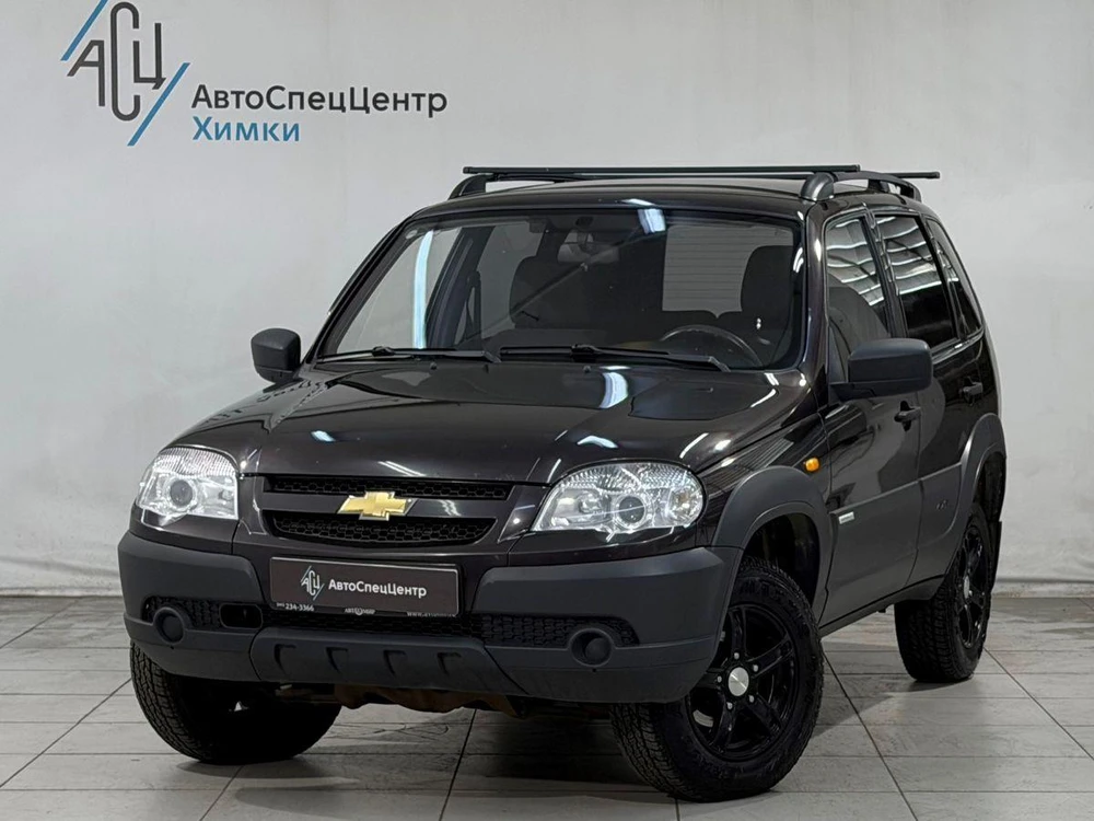 Niva Base 1.7 MT 4WD (80 л.с.)