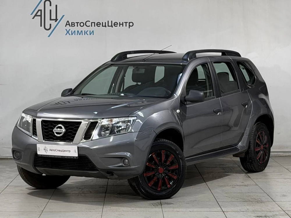 Terrano Elegance 1.6 MT (114 л.с.)