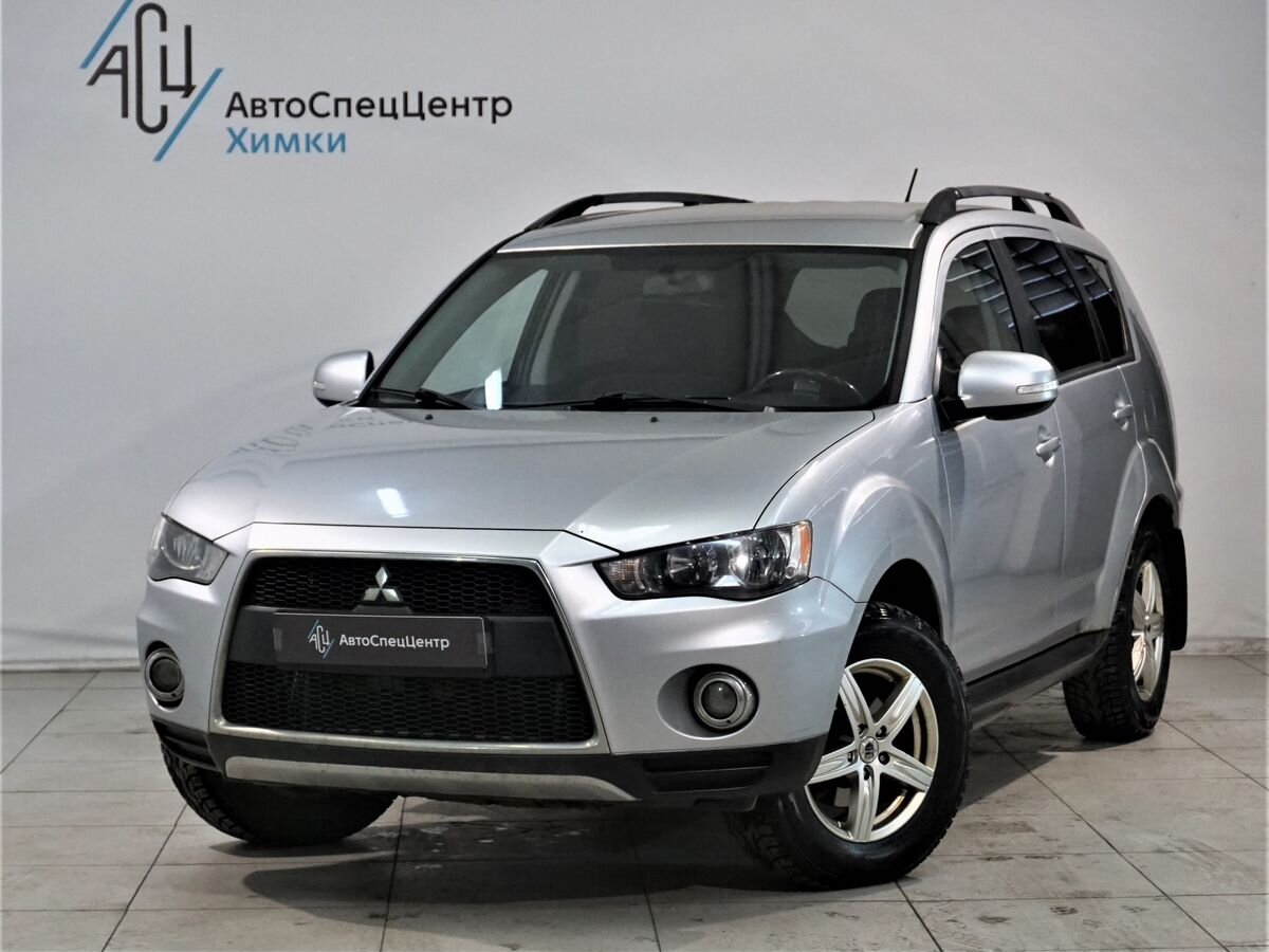 Outlander Intense 2.0 CVT 4WD (147 л.с.)